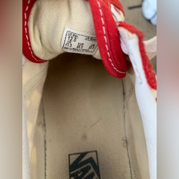 Size 12 red vans ✅ OFF THE WALL - Picture 2 of 4